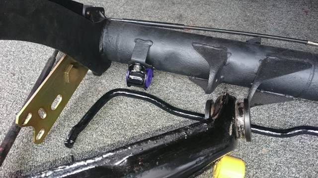 Rear ARB and trailing arm.JPG