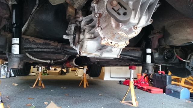 Rear exhaust and drive shafts removed.JPG