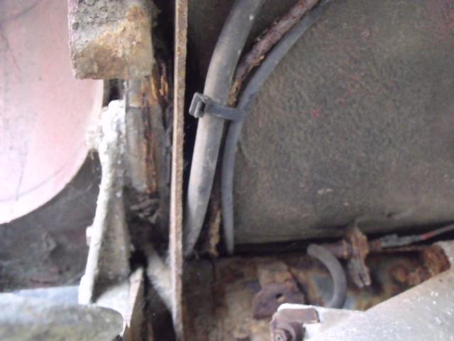 fuel pipe 3.jpg