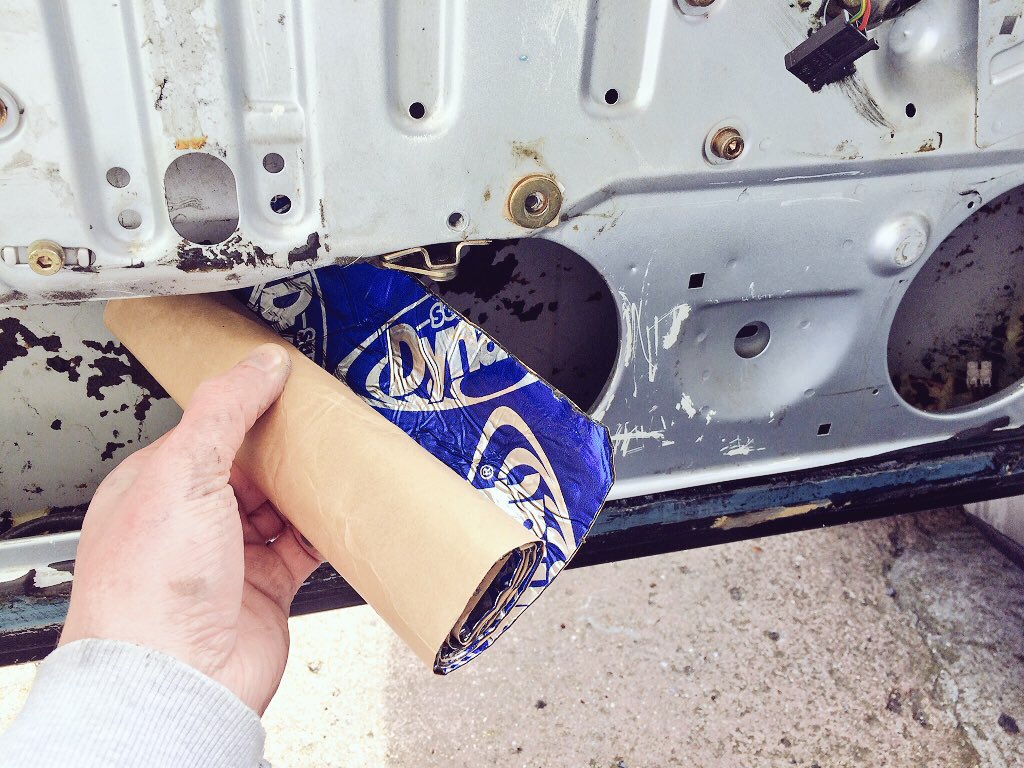 Now that both Doors are SoundDeadening Free, it’s time to put in some SoundDeadening..[?!] Cut, Roll, Peel, Slide, Peel &amp; Unroll..